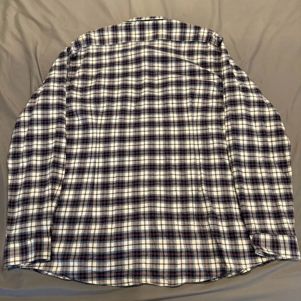Barbour Men's Navy and White‎ Plaid Shirt